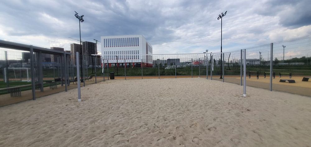 Спортивная площадка рядом с Лукойл Арена